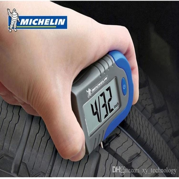 Đồng hồ đo áp suất lốp điện tử 2 trong 1 nhãn hiệu Michelin cao cấp 4360ML