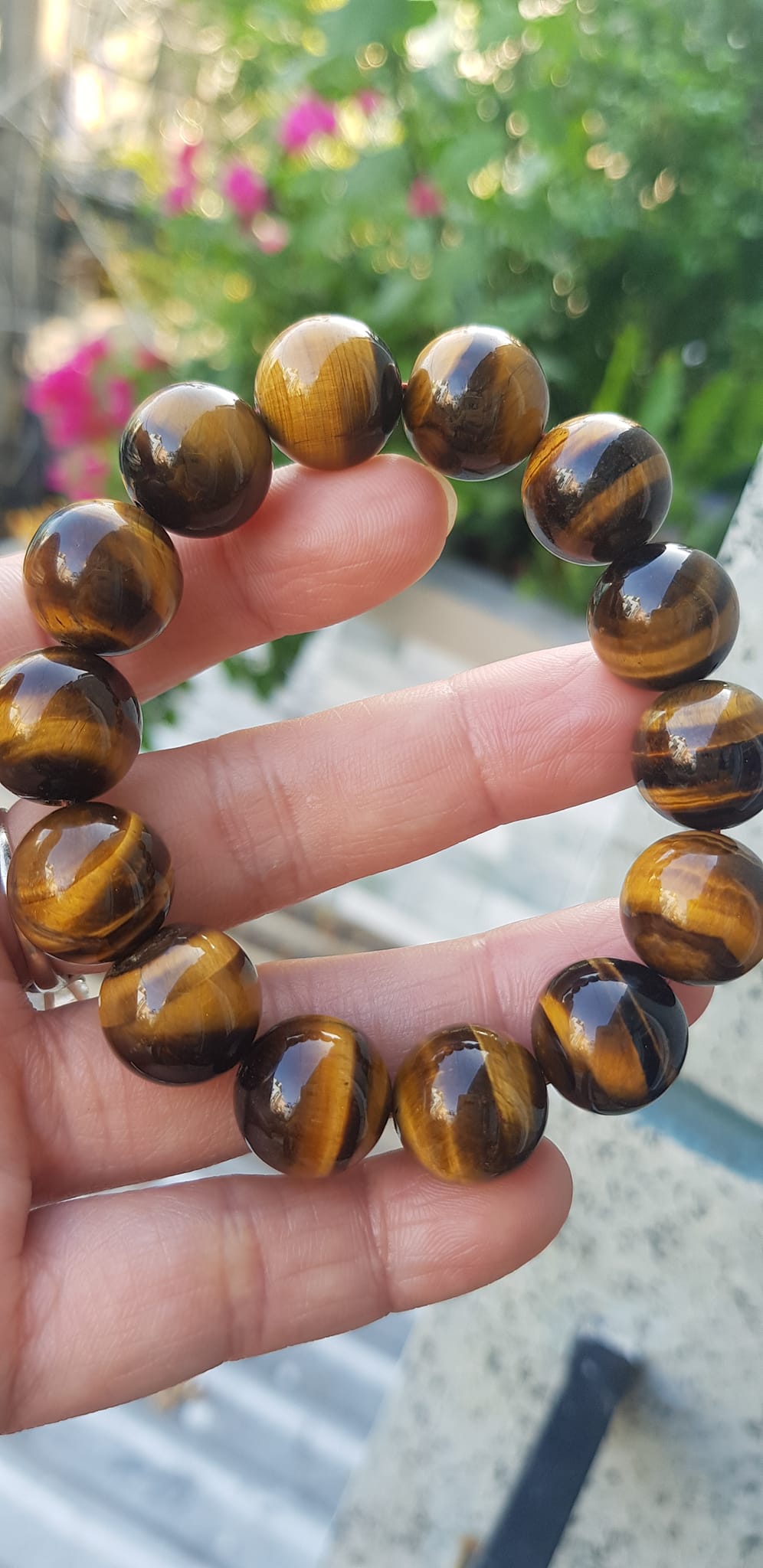 Vòng tay phong thủy Nam Đá Mắt Hổ Vàng Nâu Đậm bóng đẹp Size 4mm hay 14li gồm 14 hạt Hợp nam mệnh thổ mệnh kim ạ