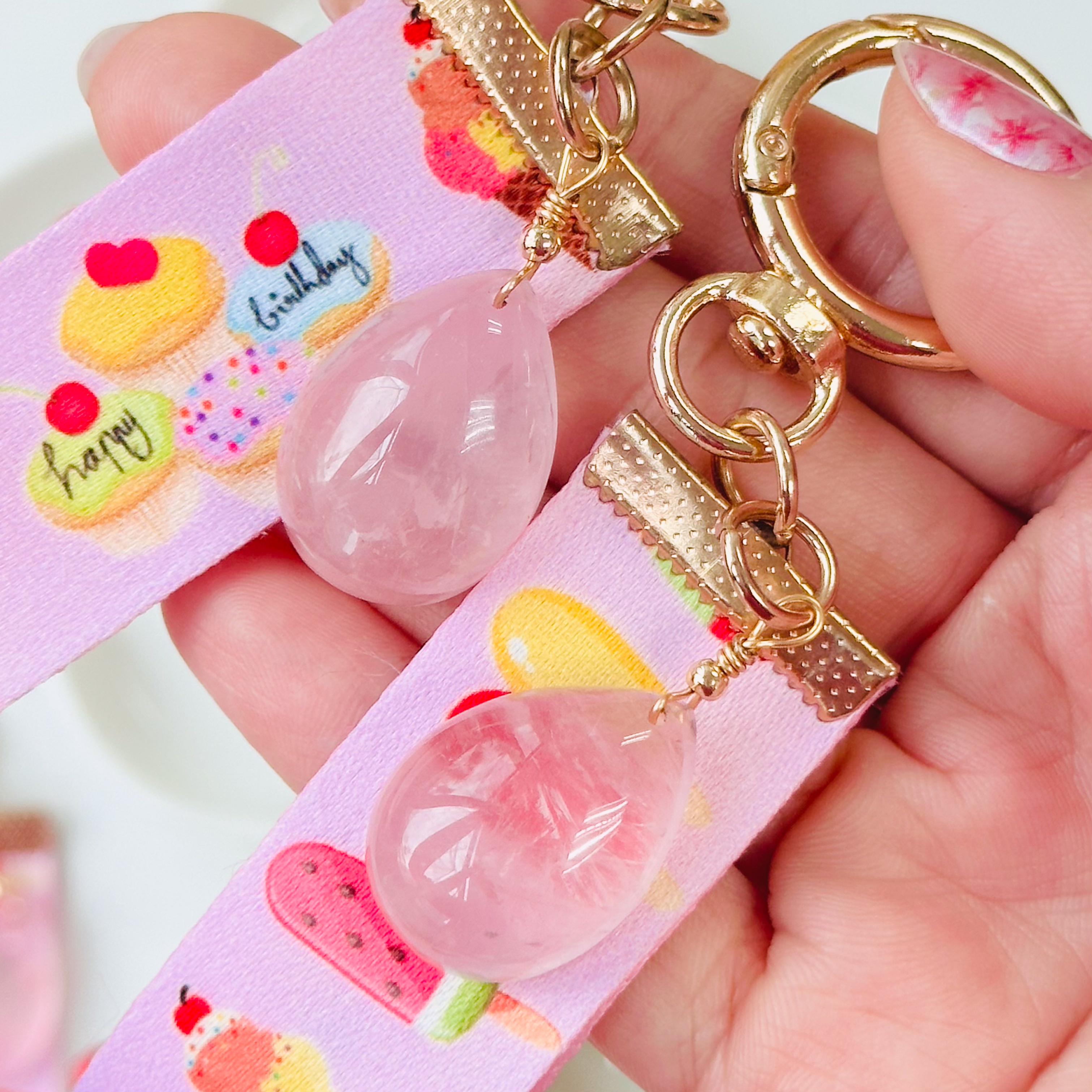 CRZ Fabchain - Phụ Kiện - Rose Quartz Big Teardrop - Móc Khóa Kèm 1 Viên Đá Thạch Anh Hồng Hình Giọt Nước Mắt