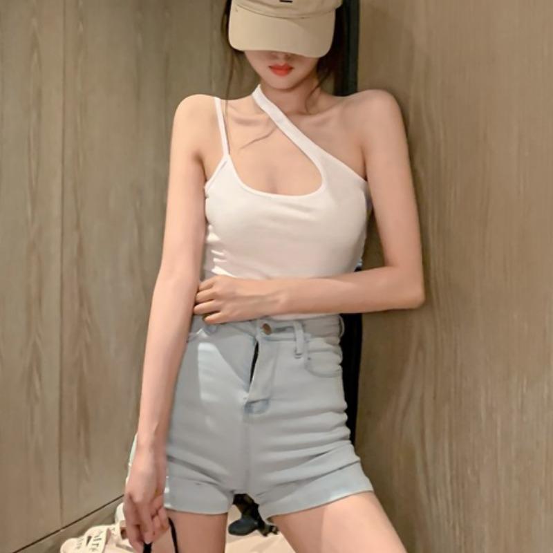 Áo 2 Dây Nữ Chéo Vai Croptop Ôm Dáng Phong Cách Quyến Rũ 2D09