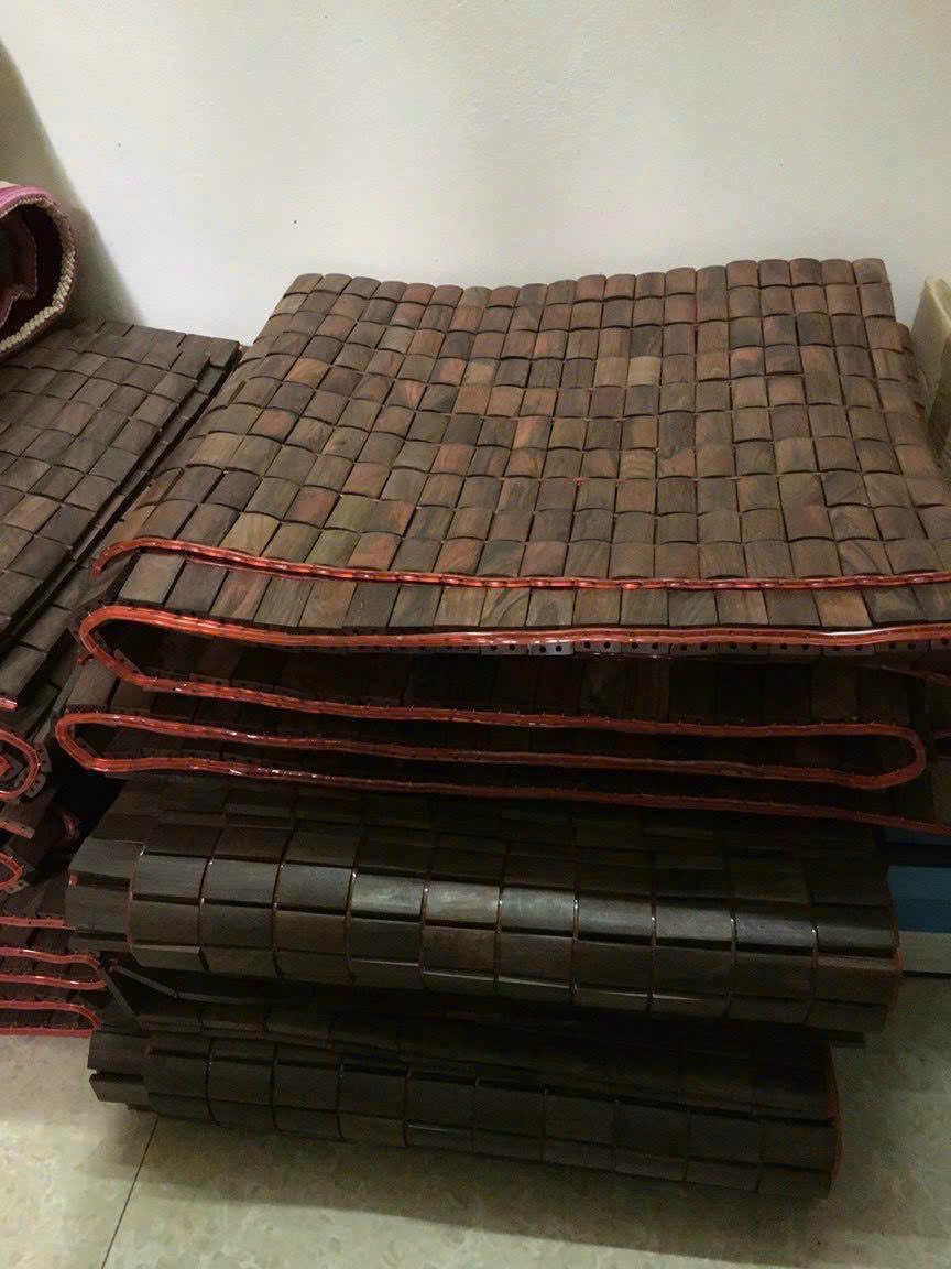 Chiếu Gỗ Trắc Miếng Cao Cấp - Kích Thước 1,6mx2m ( video , hình thật )