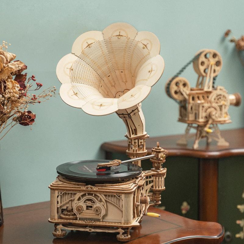 Mô hình Cơ động học Máy nghe nhạc cổ điển Classic Gramophone LKB01