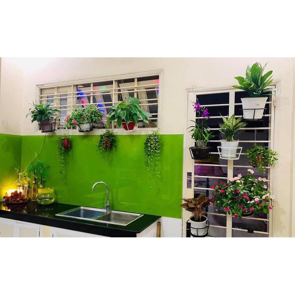 Set 2 giỏ sắt treo chậu cây , kệ để chậu hoa , cây cảnh , có móc treo ngoài ban công xinh xắn tiện lợi