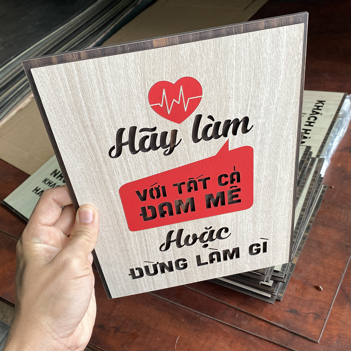 Tranh treo tường bằng gỗ decor slogan tạo động lực làm việc TBIG014 thiết kế mới vintage "Hãy làm với tất cả đam mê hoặc đừng làm gì"