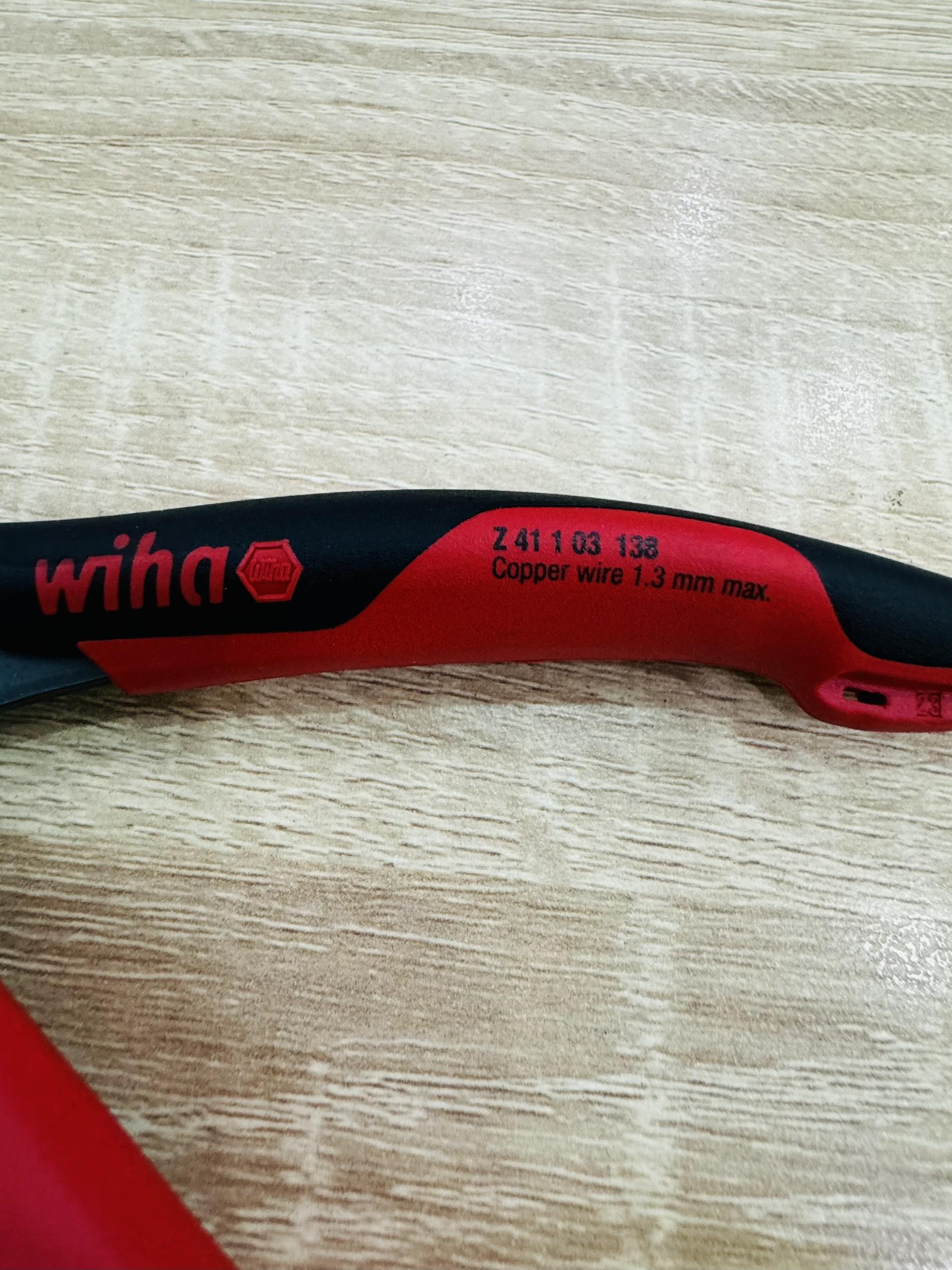Kìm cắt chân linh kiện điện tử Wiha 27391 ( mã 26818 kèm bìa treo)