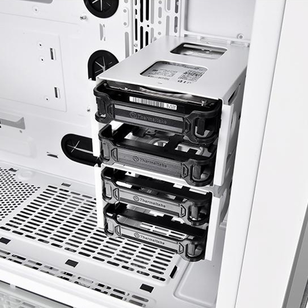 Case Thermaltake View 71 RGB Tempered Glass