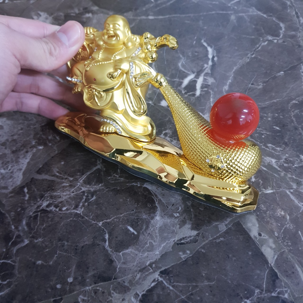 Tượng Phật Di Lặc kéo bao tiền vàng trang trí nhà cửa, taplo ô tô phong thủy - 2 loại: đồng hồ và viên ngọc đỏ
