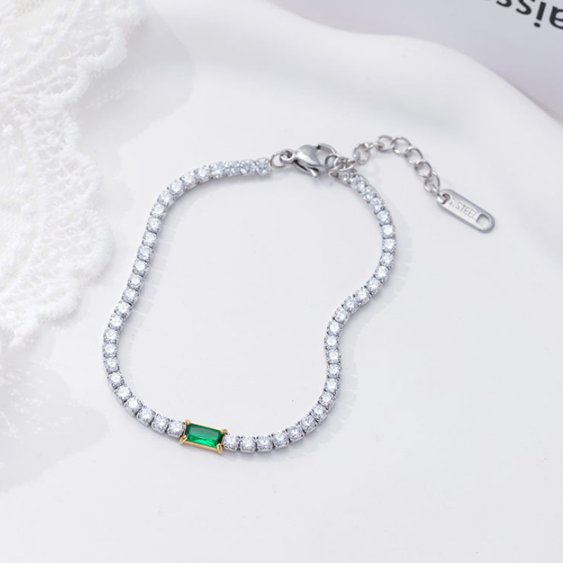 Lắc Tay Nữ Đính Đá Zircon Titan Ko Đen TT 4286