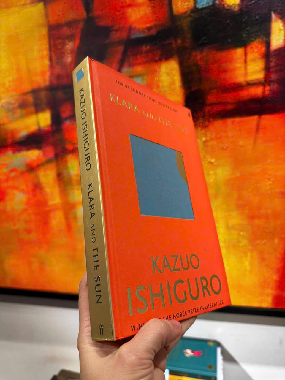 Sách - Klara and the Sun by Kazuo Ishiguro - Tác giả đạt giải Nobel, Tiểu thuyết tiếng Anh, Sách đoạt giải, sách nhập khẩu, Bìa Cứng