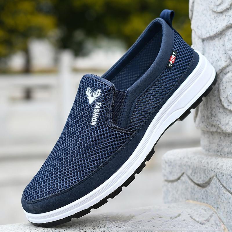 LCRTZKG Hot 2023 Mùa xuân mới của người đàn ông thấp trên vải giày đế mềm chống trượt mặc giày thường