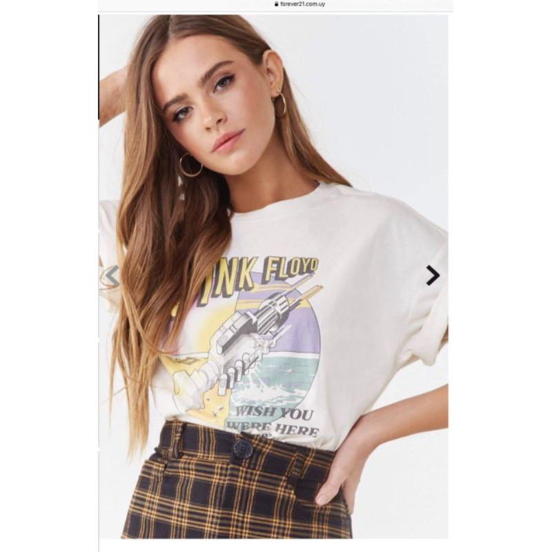 Áo thun trắng in hình hiêu F21