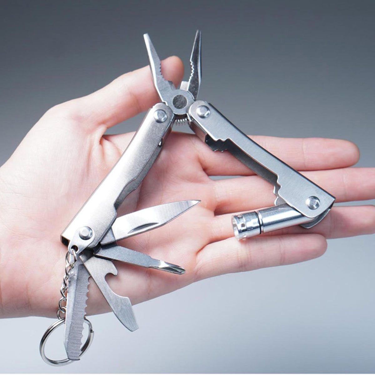 MÓC KHÓA KỀM ĐA NĂNG - ĐÈN PIN (9 IN 1 FOLDING PLIERS MULTI-TOOL WITH FLASHLIGHT)