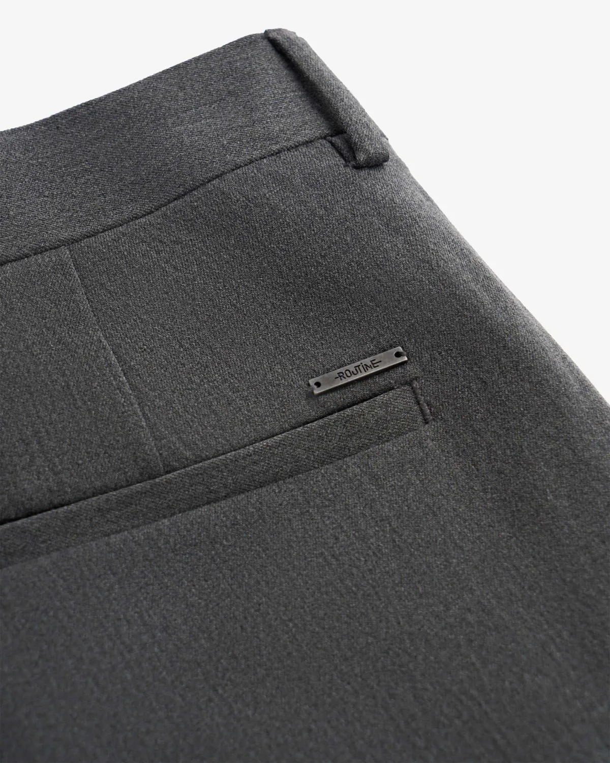 Quần Tây Nam Dài Ly Giữa Form Slim Dáng Ôm - ROUTINE 10F25PFO023