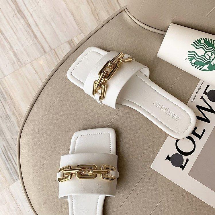 Fashionable Square Chain Decorated Low Heel Flat Slippers for Women