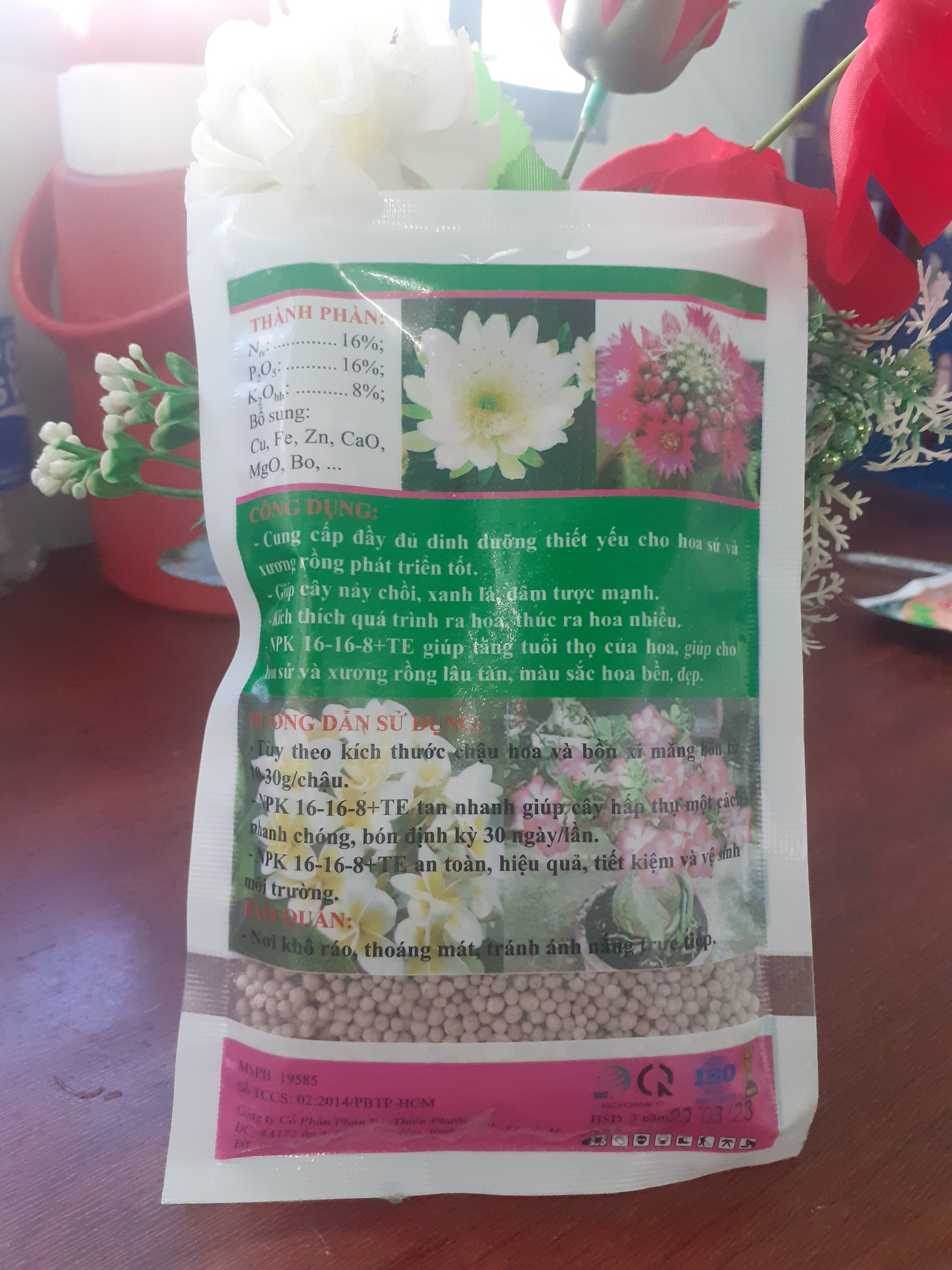 Gói 200gr N-P-K phân bón chuyên dùng cho hoa sứ và xương rồng 16-16-8 +TE
