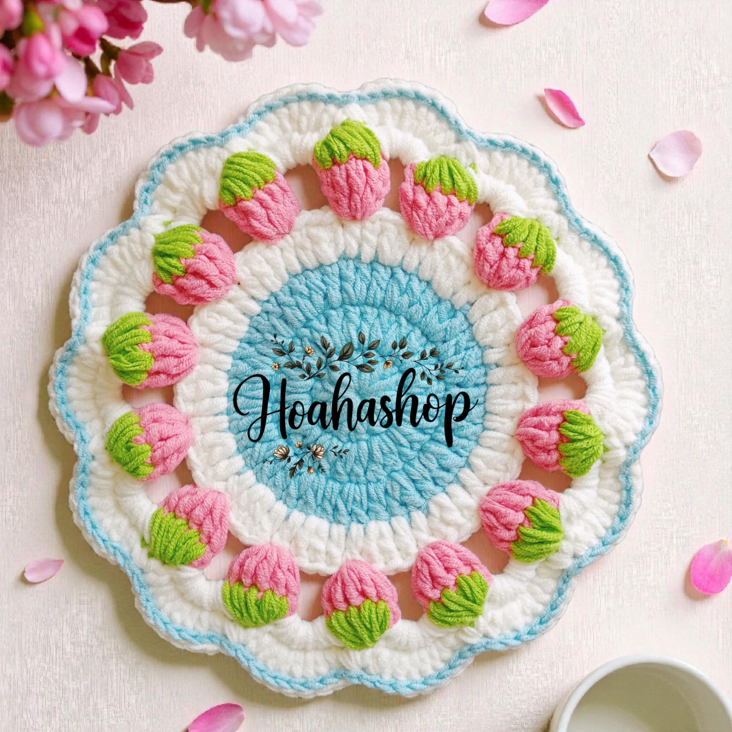 Lót Ly Trái Dâu Móc Len Thủ Công