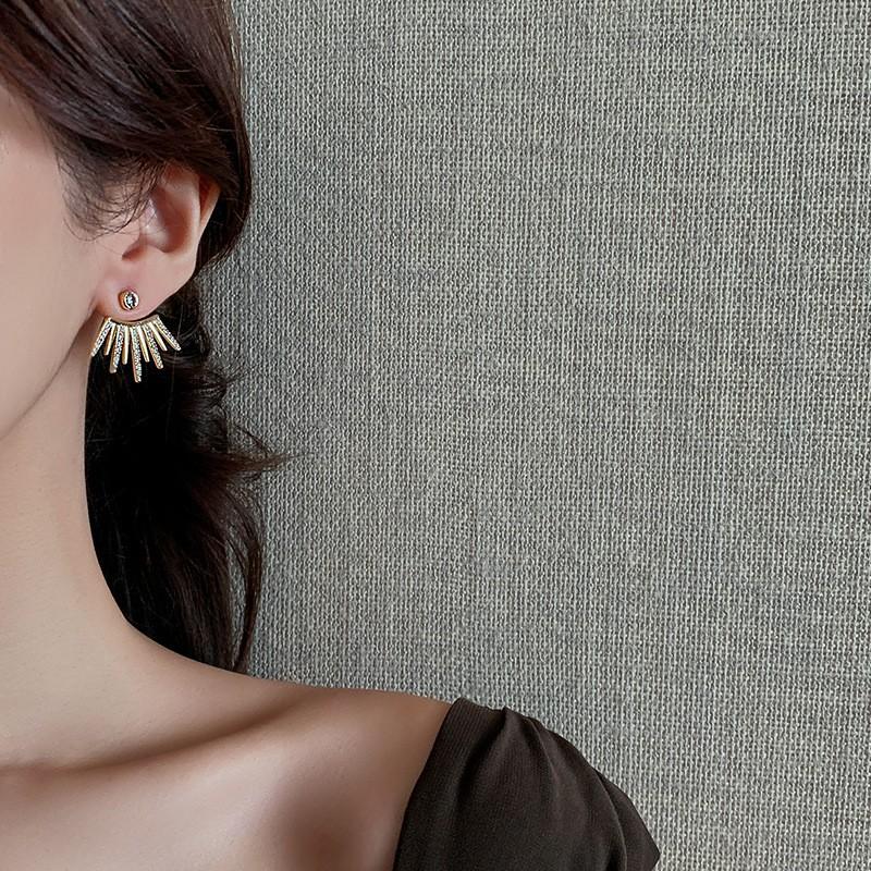 Bông tai đính đá hình quạt T006