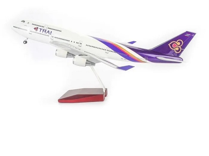 Mô hình máy bay tĩnh B747 Thai Air.ways 47cm có bánh xe và đèn leg