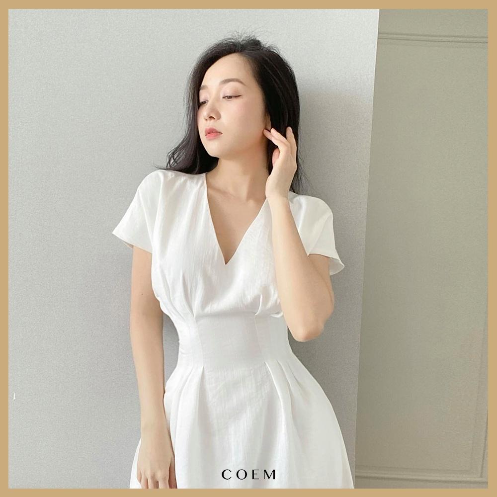 Đầm Trắng Dài Qua Gối Cổ Xẻ Chữ V Chiết Eo CO EM Chất Liệu Linen Premium Cao Cấp Thiết Kế Phù Hợp Đi Làm Đi Hẹn Hò
