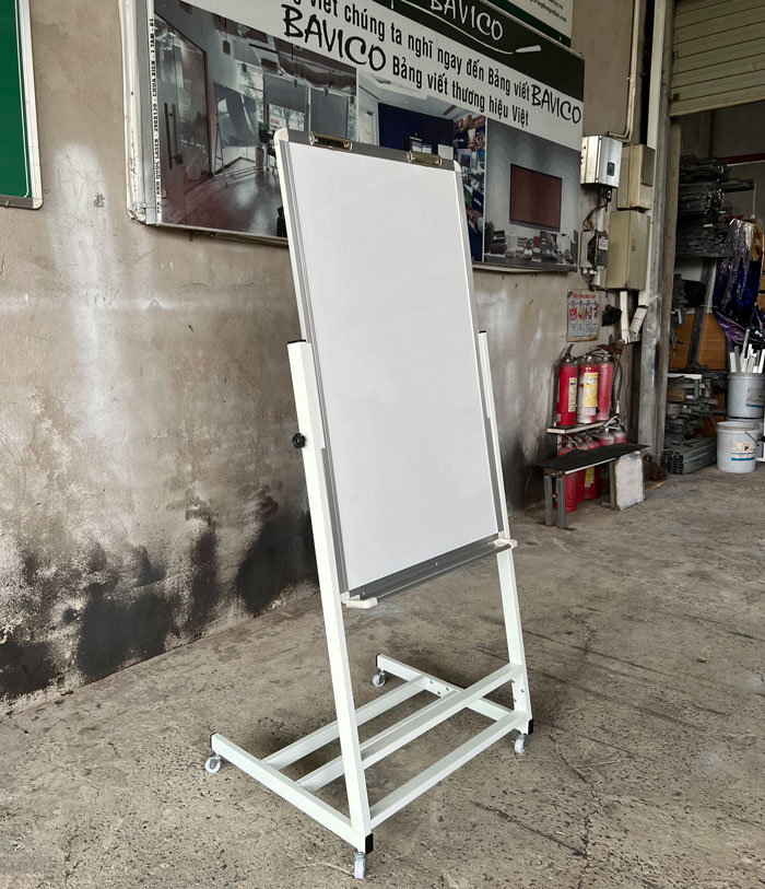 Bảng Flipchart F4 - Mặt bảng trắng polytaiwan viết bút lông KT 60x100cm