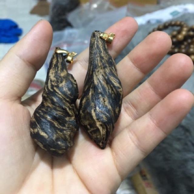 Mặt trầm Huong đeo cổ, móc khoá hút tài Lộc