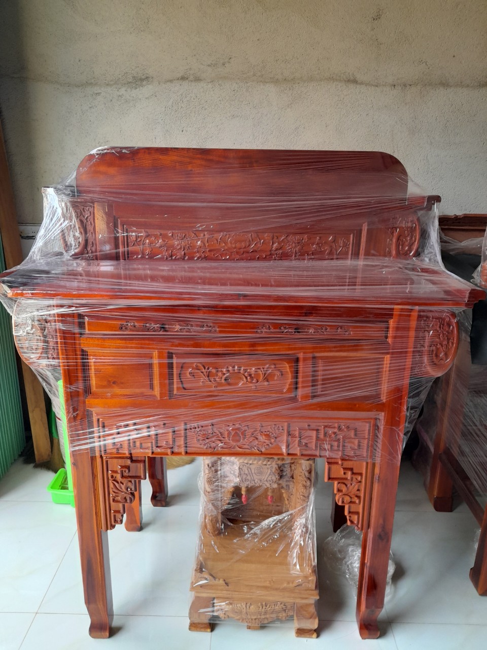 Bàn Thờ Bàn Cúng-Bàn phật-Bàn gia tiên 1 tầng ngang 1m75 Gỗ Tràm Bông Vàng