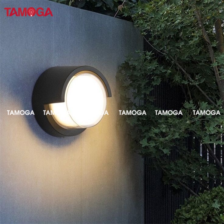Đèn treo tường ngoài trời chống nước hình tròn TAMOGA TANKIA 1026