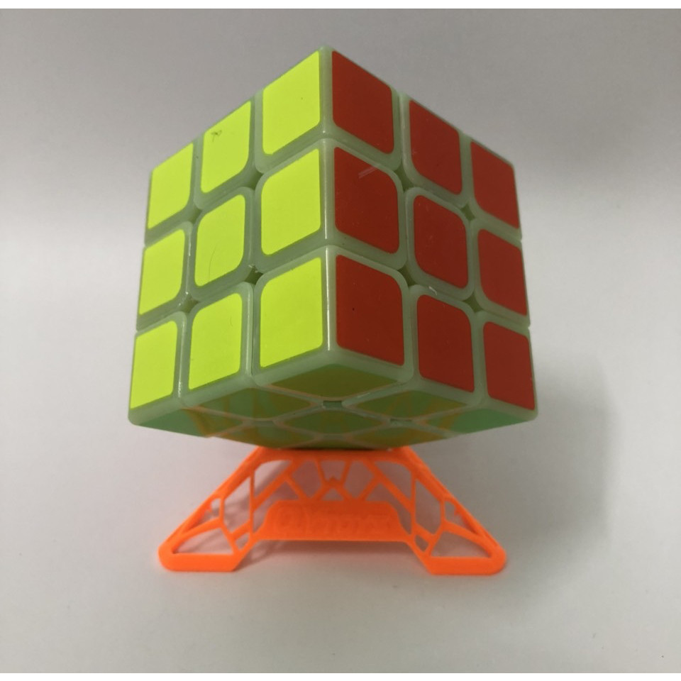 Rubik 3x3 kèm chân đế