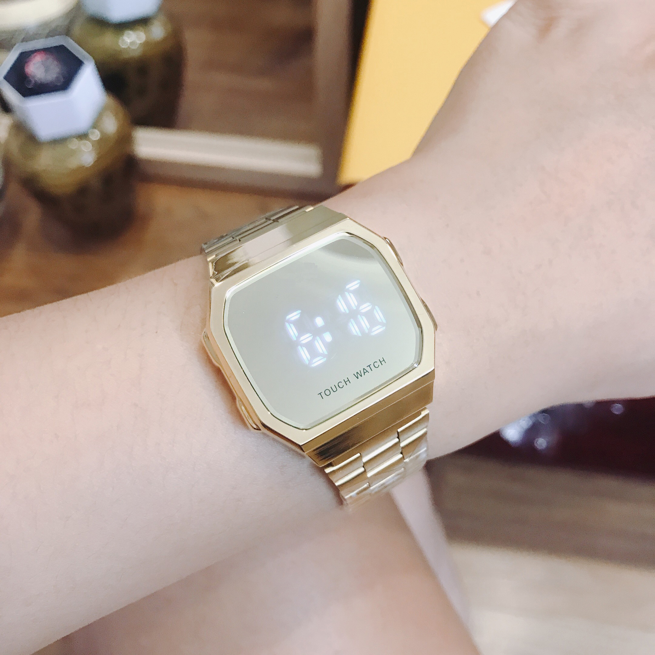 Đồng hồ đeo tay nam, nữ DOHORA VN 91 Tráng gương màn hình LED cảm ứng cao cấp, dây thép sang trọng máy pin chống nước khóa cài tiện lợi cho học sinh cute kính tráng sapphire - Hàng nhập khẩu