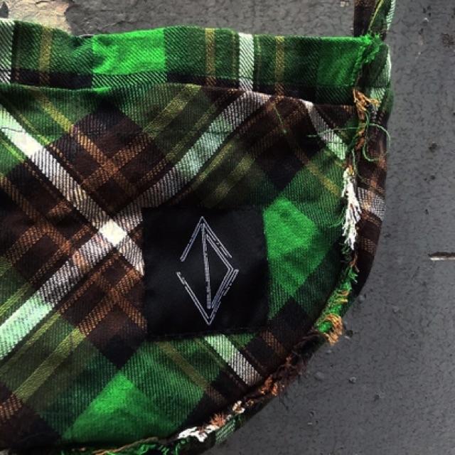 Túi xách “TVD PINE BLING BLING MOON BAG”