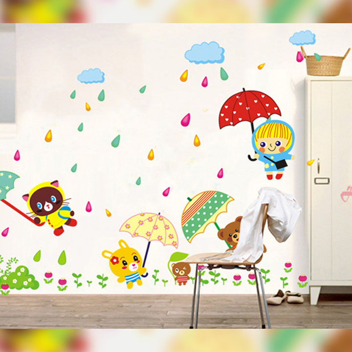 Decal dán tường chất liệu PVC loại 1 dày dặn, sắc nét, trang trí lớp mầm non, phòng học cho bé- Gấu che ô- mã sp AY1931