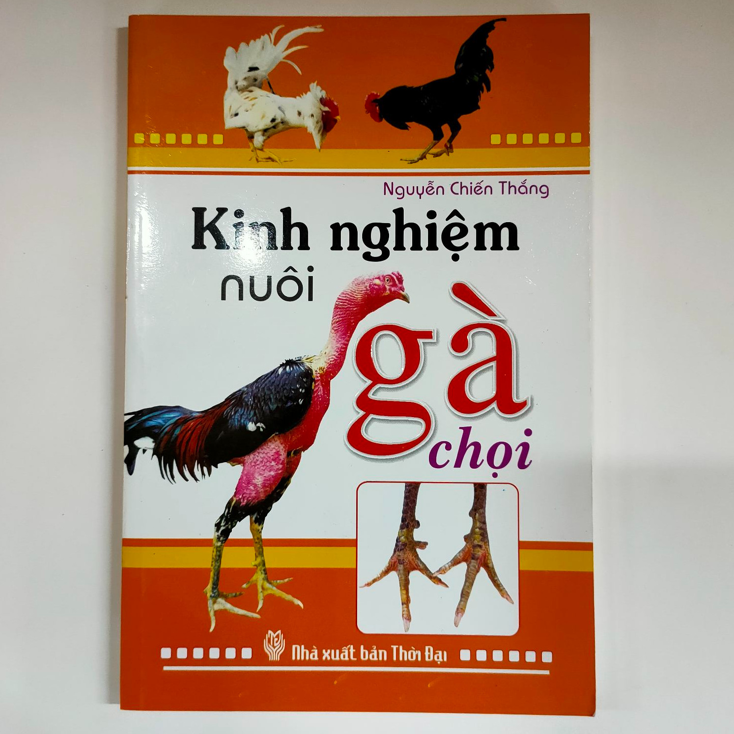 Bí quyết chọn nuôi gà đá - Những điều cần biết về chọn và nuôi gà chọi - Kỹ Thuật nuôi gà chọi - Kinh nghiệm nuôi gà chọi (4 cuốn)