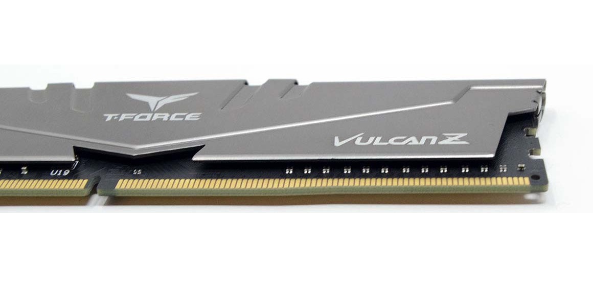 Ram T-Force Vulcan Z 8GB DDR4 3200MHz Tản dày Teamgroup - Hàng chính hãng Viễn Sơn