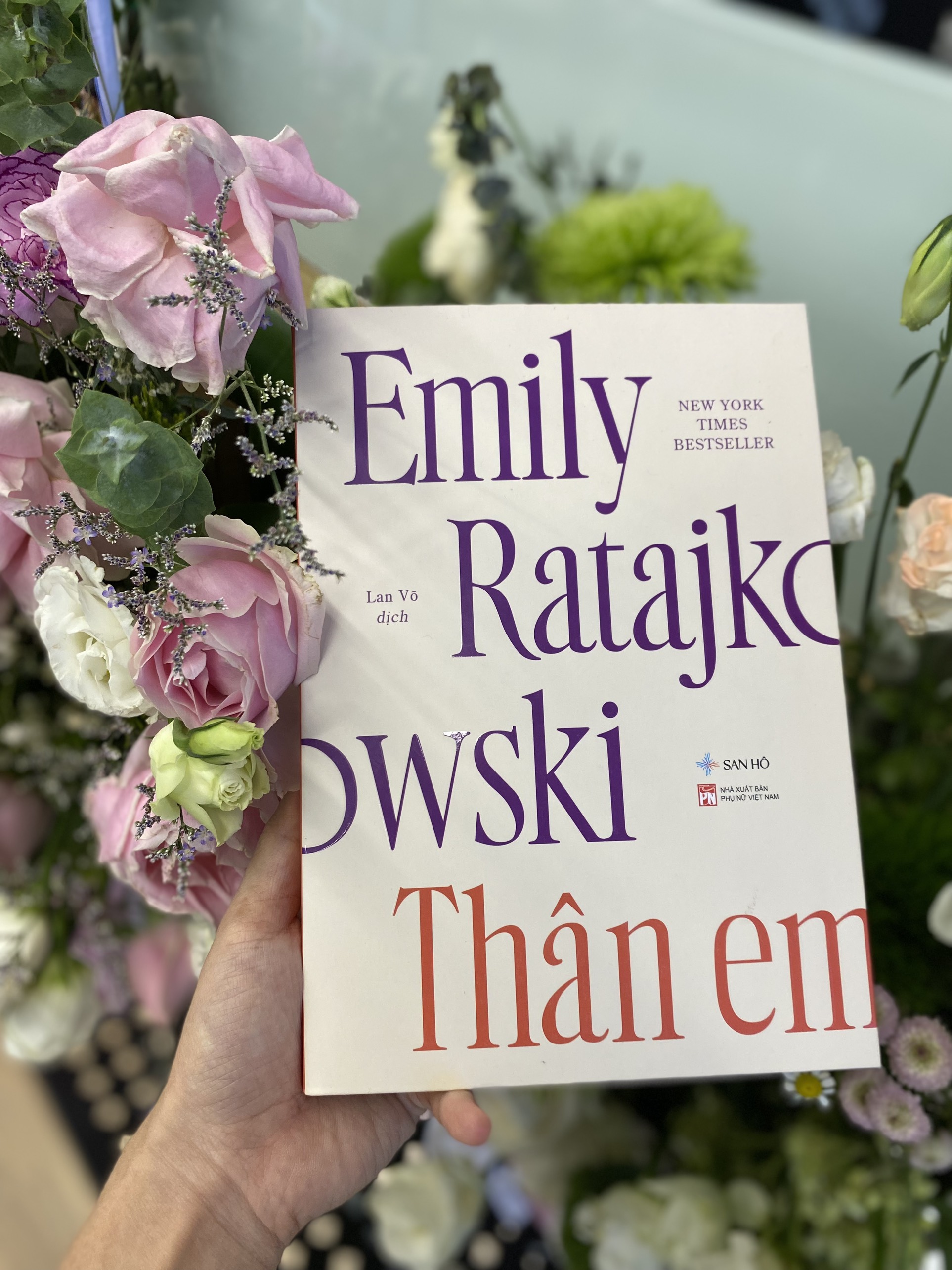 Thân Em | Hồi Kí | Emily Ratajkowski | San Hô Books