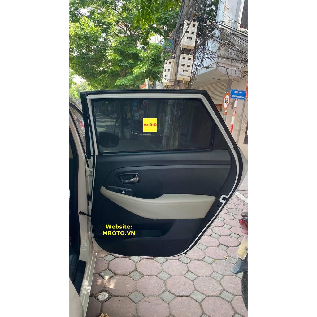 RÈM CHE NẮNG NAM CHÂM CHO XE KIA RONDO.