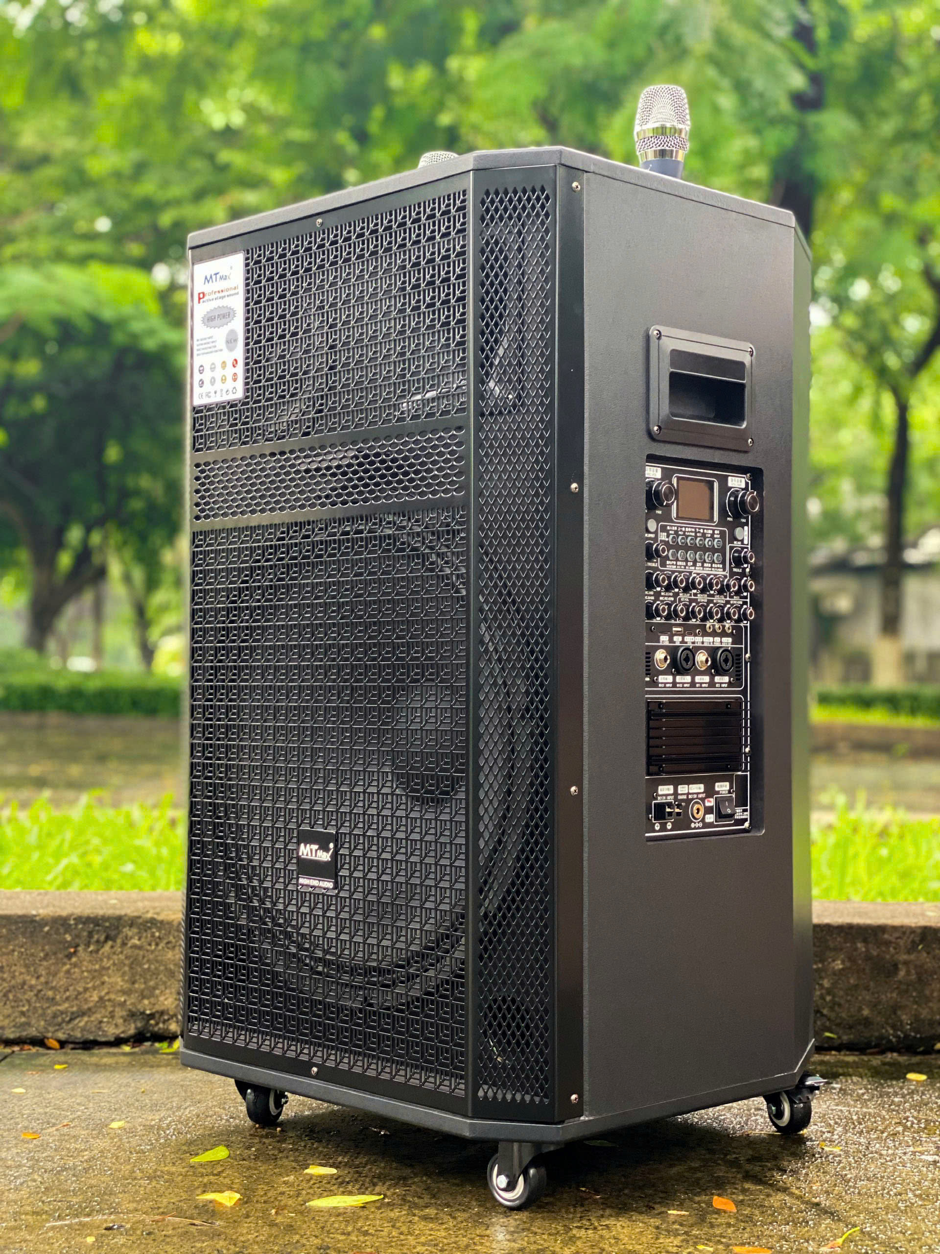 Loa Kéo MTMAX K8 Pro Chip DSP Hay Như Phòng Karaoke Chuyên Nghiệp, Dàn Karaoke Di Động, Loa 3 Đường Tiếng Bass 50cm Công Suất 800W Kèm 2 Micro UHF Cao Cấp, Nhẹ Hơi, Nâng Giọng hàng nhập khẩu