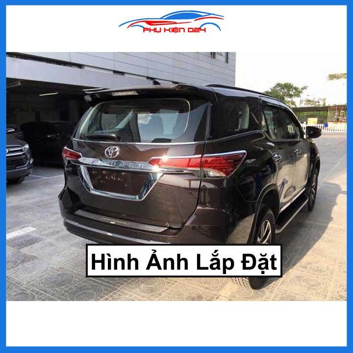 Ốp tay mở cốp mạ Crom Fortuner 2017-2018-2019-2020-2021 trang trí xe chống va đập hiệu quả