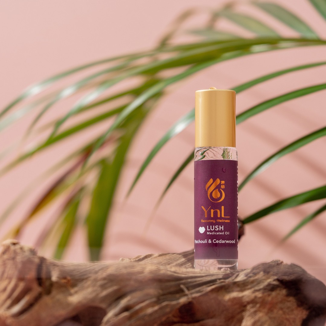 Dầu Thơm Thảo Dược YnL LUSH 10ml Từ Singapore Mang Đến Mùi Hương Ấm Áp Của Hoắc Hương và Gỗ Tuyết Tùng Dành Cho Phụ Nữ Hiện Đại