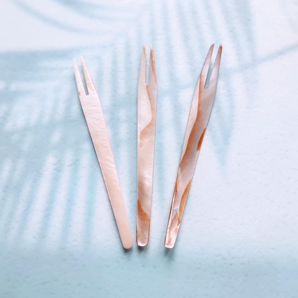 Dĩa/Nĩa Trai Hồng Tự Nhiên 12cm, Dùng Xiên Hoa Quả Trái Cây, Chụp Ảnh Decor