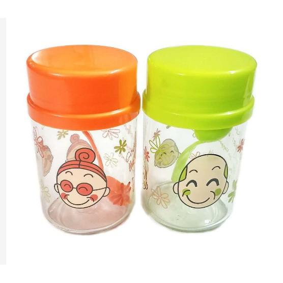 Bộ 2 lọ thủy tinh có nắp đậy kèm thìa muỗng đựng gia vị rất tiện dụng