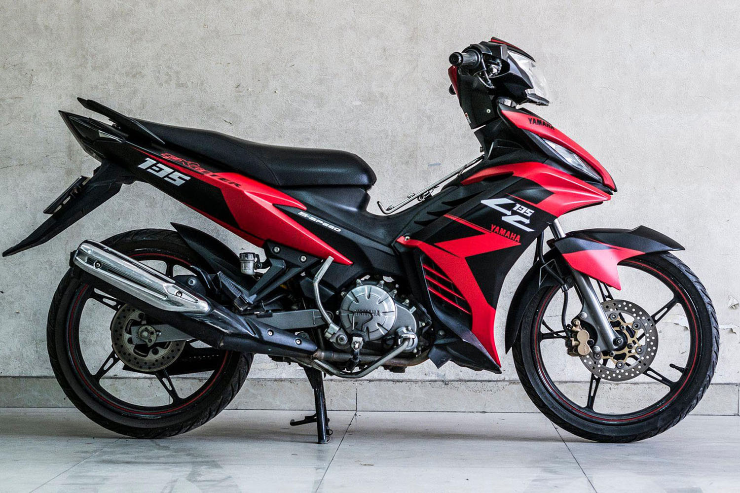 Tem trùm Exciter 135 LC Red Black