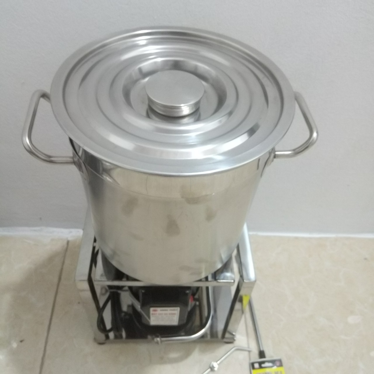 Máy xay rau má, xay dứa, xay thơm loại khung inox , đường kính nồi 25cm