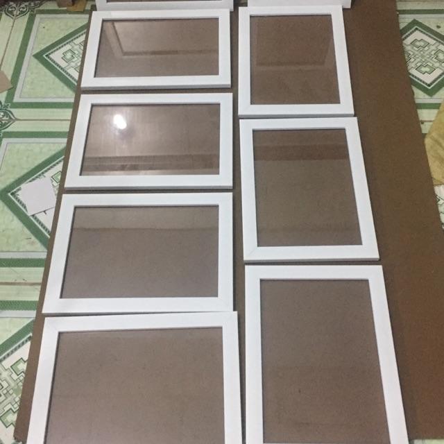 Khung hình bao gồm khung + kính+ miếng lót tranh kích thước21x30, 25x35, 30x42, 40x50