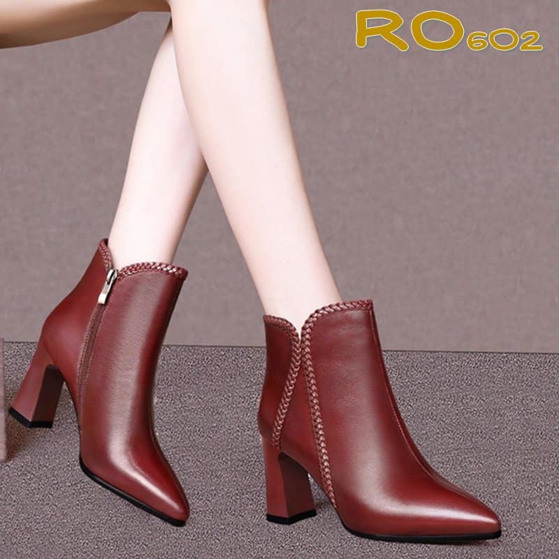 Boots thời trang nữ da lì phối viền, mũi nhọn ROSATA RO602 - 8p - HÀNG VIỆT NAM - BKSTORE