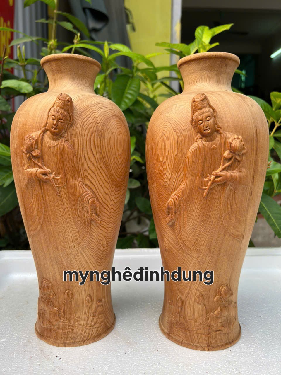 Cặp lục bình phong thủy cầu tài lộc bằng gỗ ngọc Am thơm nức cao 30cm