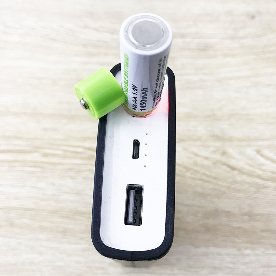 Bộ 2 Pin Sạc AA 1.2V - 1.450mAh Tích Hợp Cổng Sạc USB Tiện Dụng