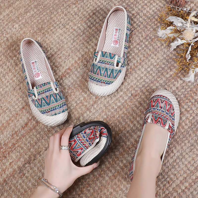 Giày lười vải nữ slip on hoạ tiết Canvas thoáng khí đế bằng mềm trống trơn trượt thời trang Phatdat V331