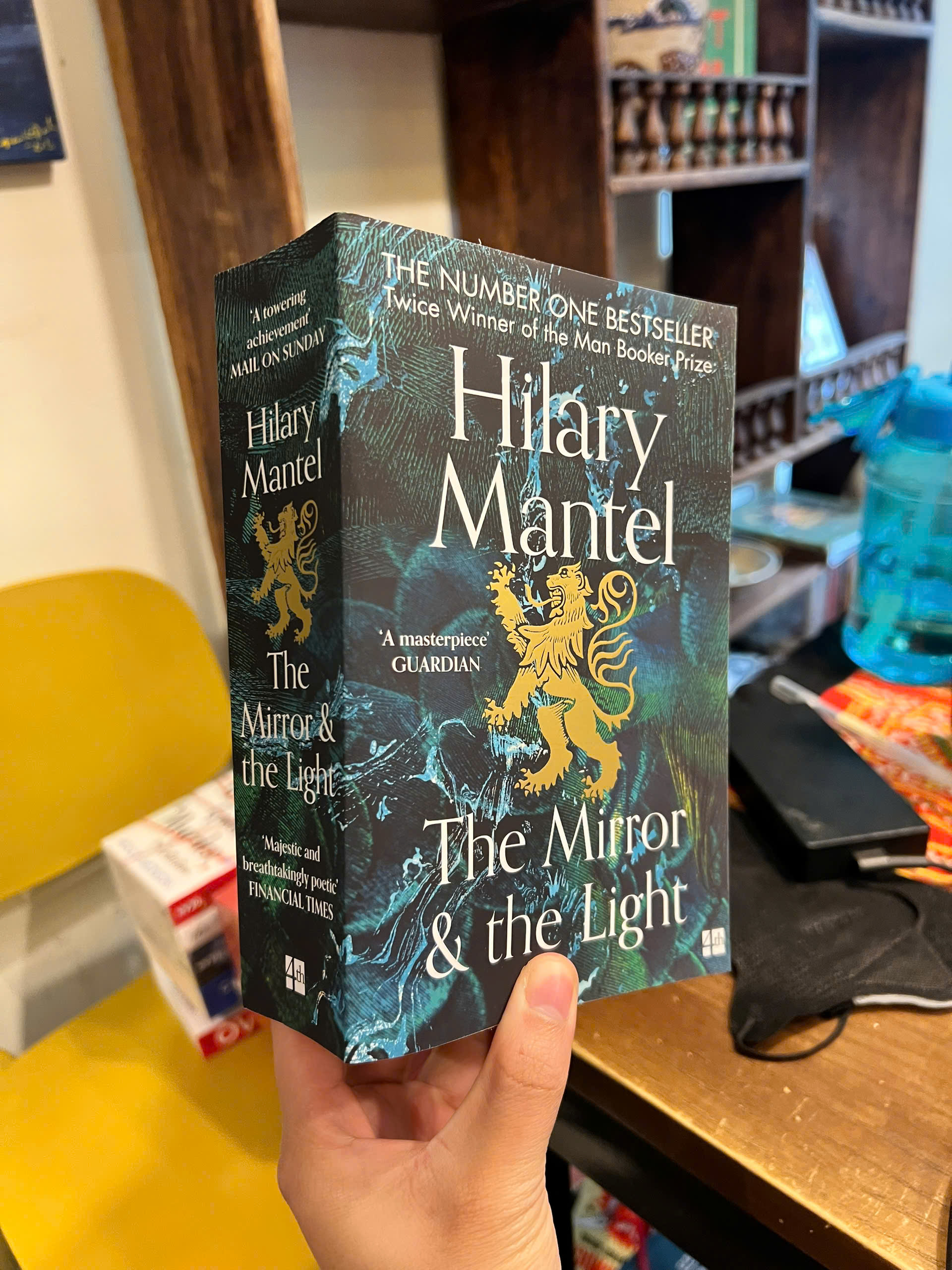 Sách - The Mirror &amp; the Light - Hilary Mantel | Historical Fiction / Booker Prize Winner / Ngoại văn