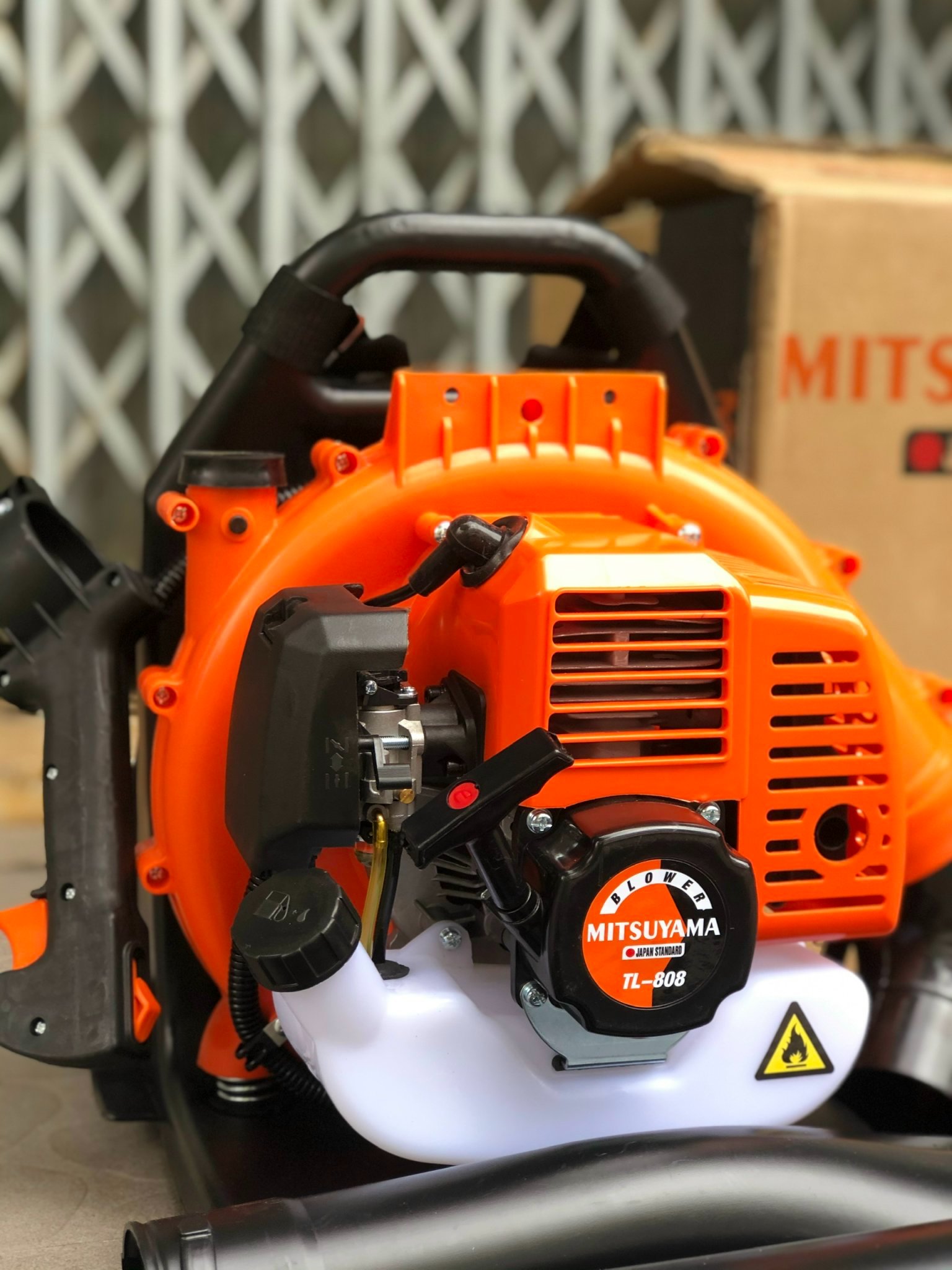Máy Thổi Lá 2 Thì 1.25Kw Mitsuyama TL-808