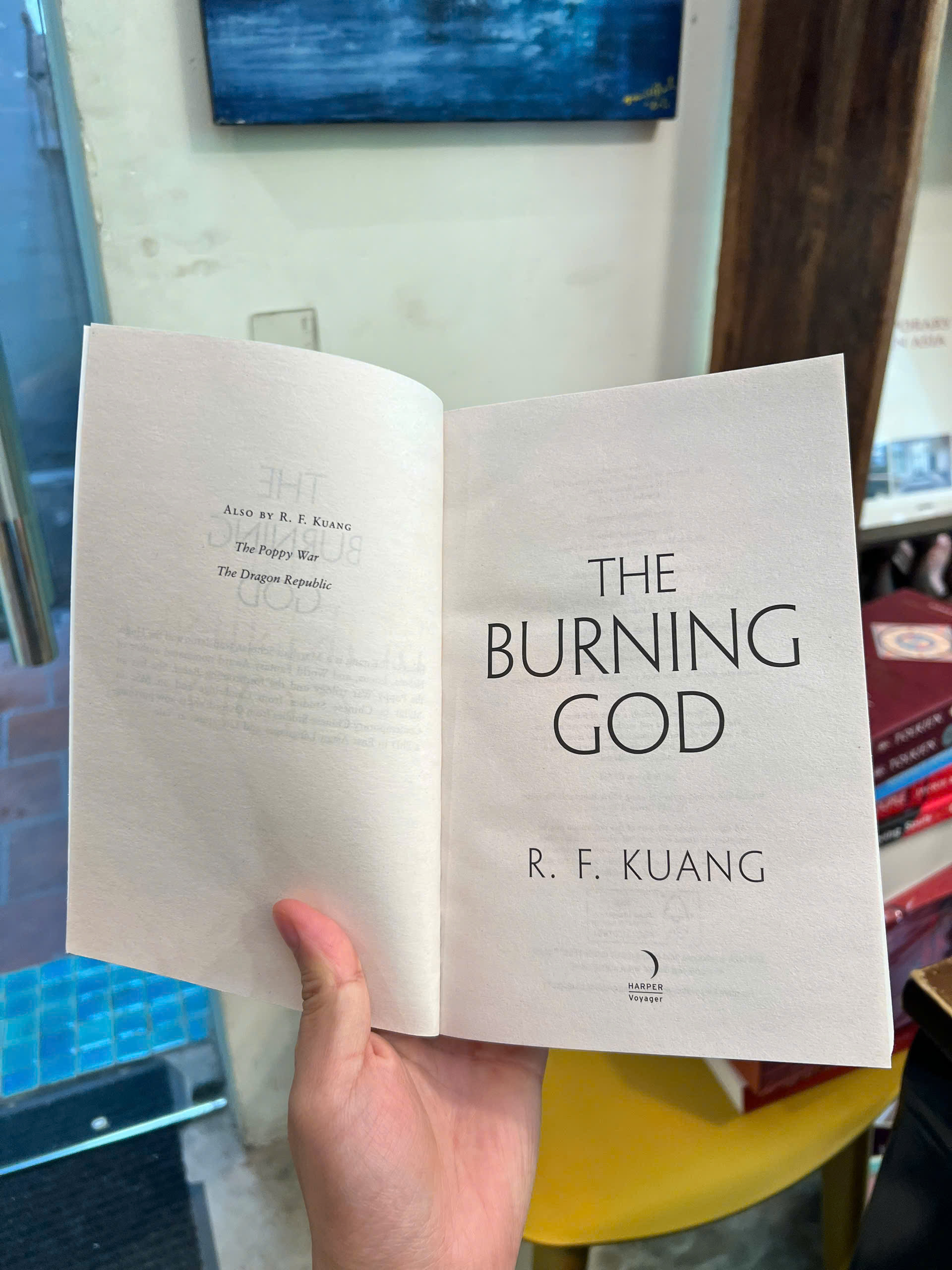 Sách - The Burning God by R.F. Kuang (Book #3) | Fantasy / Historical Fiction / Ngoại văn Nhập khẩu